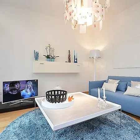 Como Design-Apartment Close To Isar River Area - Centrally Located